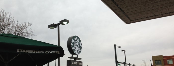 Starbucks is one of Orte, die Andy gefallen.