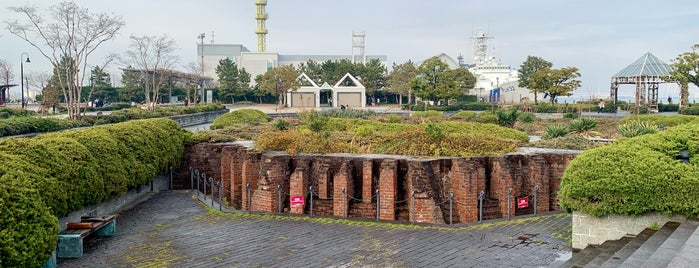 旧税関事務所遺構 (突堤中央事務所) is one of 神奈川.