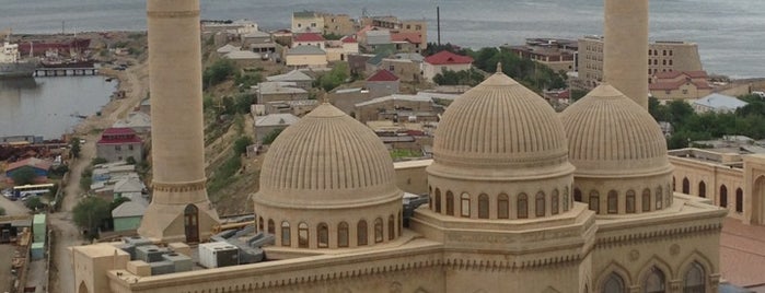 Bibi-Heybat Mosque is one of Баку.