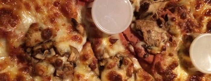 Pizza Hot | پيتزا هات is one of Shahin'in Beğendiği Mekanlar.