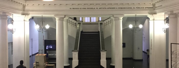 Museo de Arte Contemporáneo (MAC) is one of Locais curtidos por Ely.