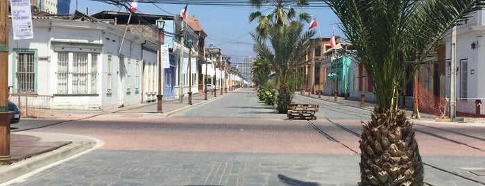 Paseo Peatonal Baquedano is one of Tempat yang Disukai Ely.
