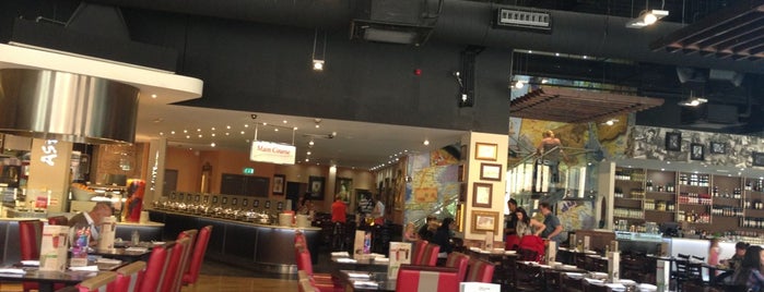 Jimmy's Restaurants is one of Lieux qui ont plu à Carl.