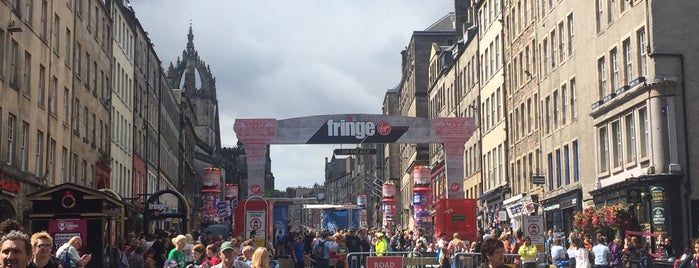 Edinburgh Festival Fringe Shop is one of Tempat yang Disimpan Scotland's.