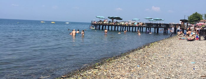 Ömür Cafe&Beach is one of Gizemli : понравившиеся места.