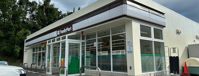 ファミリーマート 桜島店 is one of 鹿児島旅行2012.