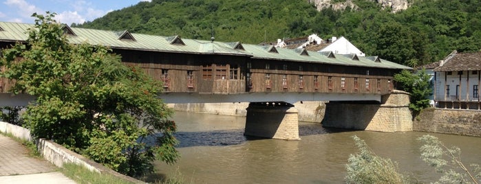 Покритият мост на Кольо Фичето (Covered Bridge) is one of Locais curtidos por Anastasiya.