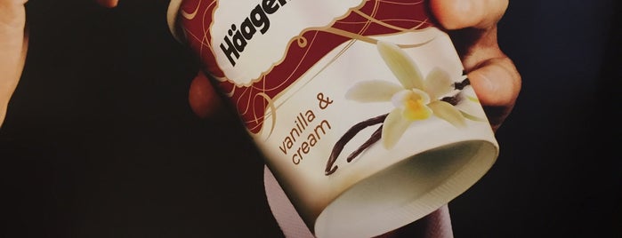 Häagen-Dazs is one of Maisoonさんのお気に入りスポット.