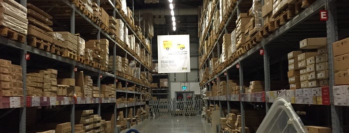 IKEA  آيكيا is one of สถานที่ที่ Maisoon ถูกใจ.