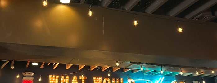 Nash Bar & Stage is one of Gespeicherte Orte von Meisha-ann.
