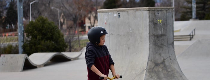 Skatepark in Memorial Park is one of Posti che sono piaciuti a Michael.