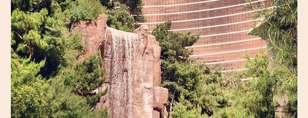 Wynn Waterfall is one of Las Vegas Favorites.