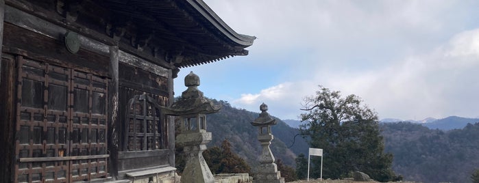 瑠璃寺 is one of 新西国三十三箇所.
