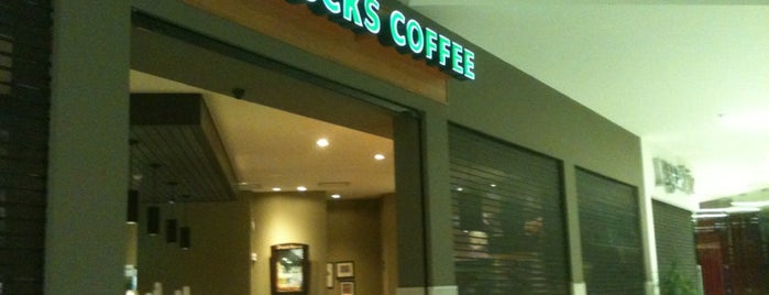 Starbucks is one of Tempat yang Disukai MissRed.