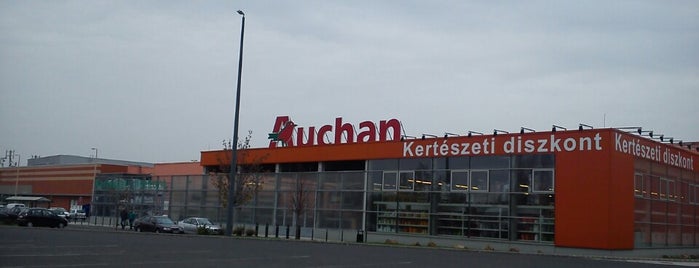 Auchan is one of Lieux qui ont plu à Carmen.