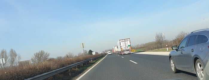 M1 is one of Hungarian roads.