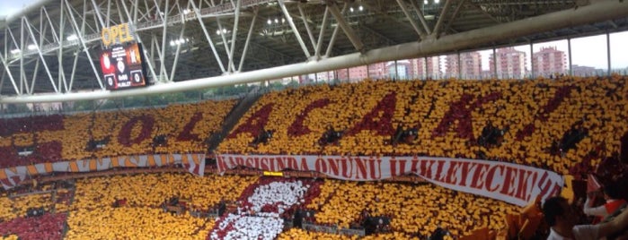 Galatasaray is one of Orte, die Hakan gefallen.