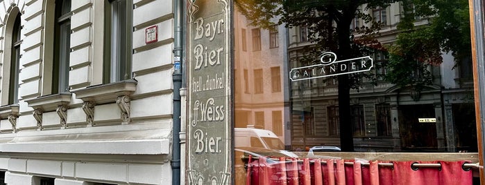 Galander -Kreuzberg- is one of Berlin Bars (zitty/tip).