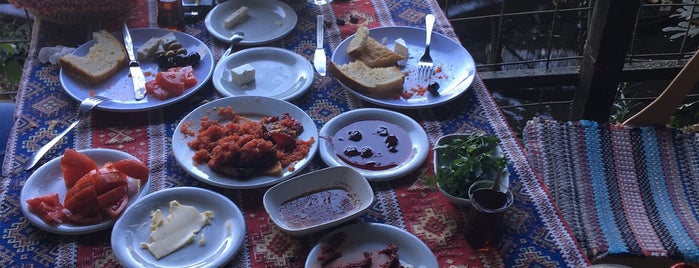 tire değirmen restorant is one of Kahvaltı.