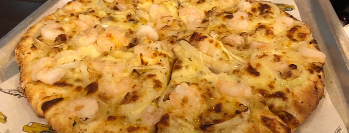 Yellow Cab Pizza Co. is one of Lugares favoritos de 冰淇淋.