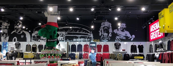 The Arsenal Store is one of London.
