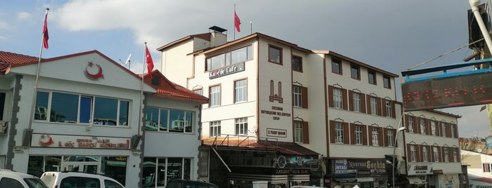 Kale'de Cafe is one of Laçin'in Beğendiği Mekanlar.