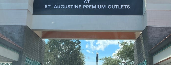 St. Augustine Premium Outlets is one of LUGARES VISITADOS.