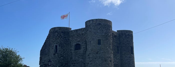 Rye Castle (Ypres Tower) is one of Rye.