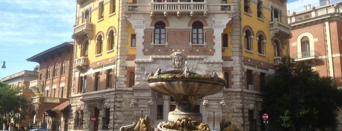 Quartiere Coppedé is one of Roma - a must! = Peter's Fav's.