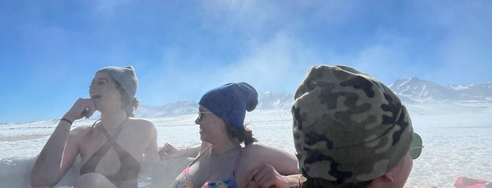 HillTop Hot Springs is one of Andrew'in Beğendiği Mekanlar.