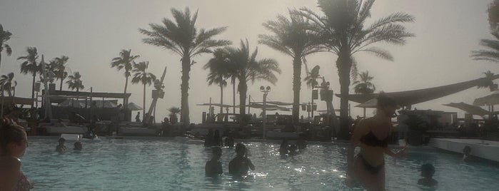 Nikki Beach Club is one of دبي.