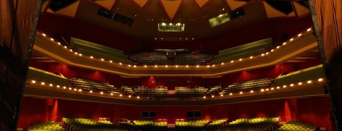Alaska Center for the Performing Arts is one of สถานที่ที่ Nathan ถูกใจ.