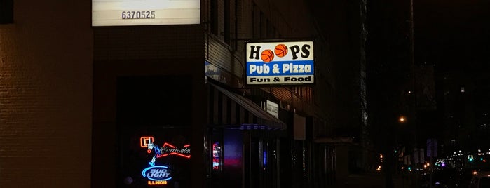 Hoops Pub & Pizza is one of Senior Walk.