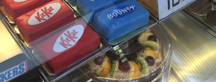 Kaaki Bakery is one of Riyadh.