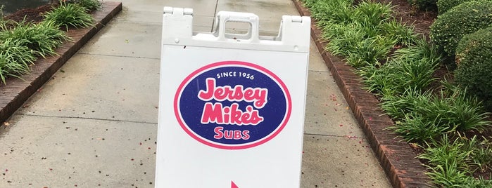 Jersey Mike's Subs is one of Doug : понравившиеся места.