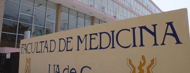 Facultad de Medicina UAC is one of Univeridades en la Laguna.