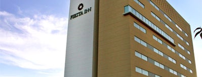 Fiesta Inn is one of Hoteles en La Laguna.