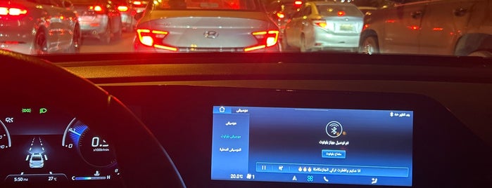 جلسات مطلة على طريق الملك سلمان is one of Posti che sono piaciuti a Ahmed.