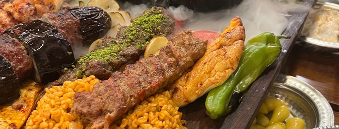 Ağababa Döner & Yemek Restaurant is one of สถานที่ที่บันทึกไว้ของ N.