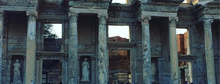Ephesus ruins is one of İzmir Sayfiyeleri 2.