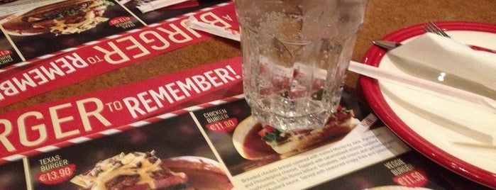 T.G.I. Friday's is one of Lugares favoritos de Bego.
