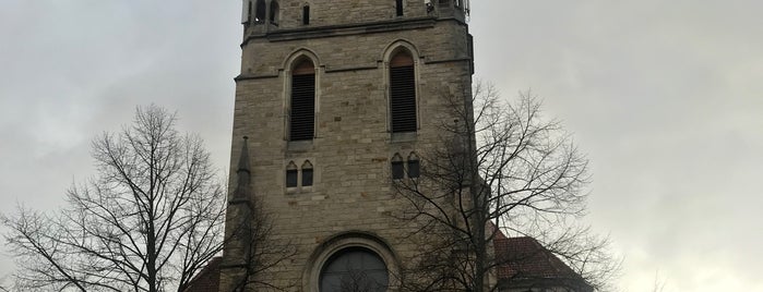 An der Lutherkirche is one of Honey is over.