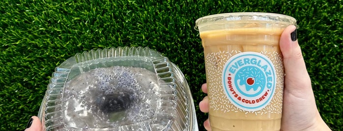 Everglazed Donuts & Cold Brew is one of Andrewさんのお気に入りスポット.