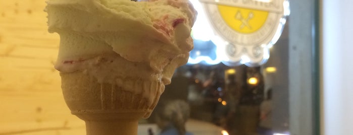 Gelato Davvero is one of Let's go to Lisbon!.