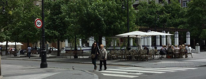 Pomme Cuite is one of Gijon.