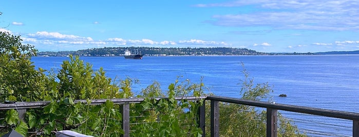 Magnolia Bluff is one of Seattle.