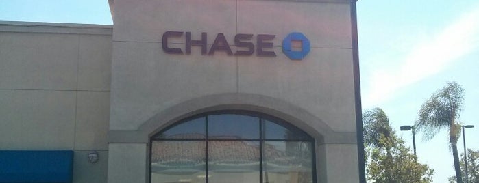Chase Bank is one of Karen : понравившиеся места.