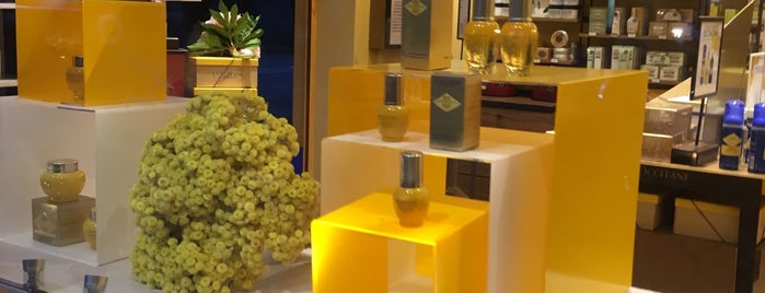 L'Occitane is one of Andreaさんのお気に入りスポット.