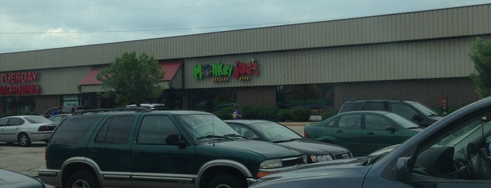 Monkey Joe's - Rockford is one of l and g.