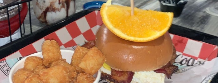 Gulf Coast Burger Co is one of Gulf To Do.